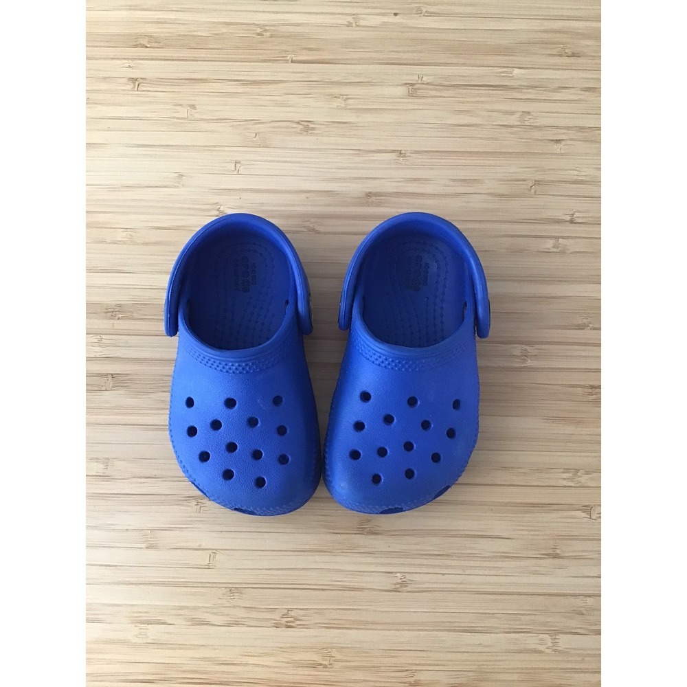 Crocs Blue Classic Clog Slip-On for Kids Size 6c